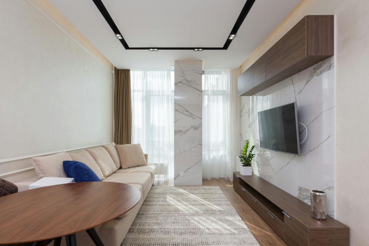 透過 20 萬輕裝潢與簡單裝潢規劃，小坪數室內設計也能兼顧收納與生活機能，利用家具配置與材質搭配，打造舒適實用的居住空間。