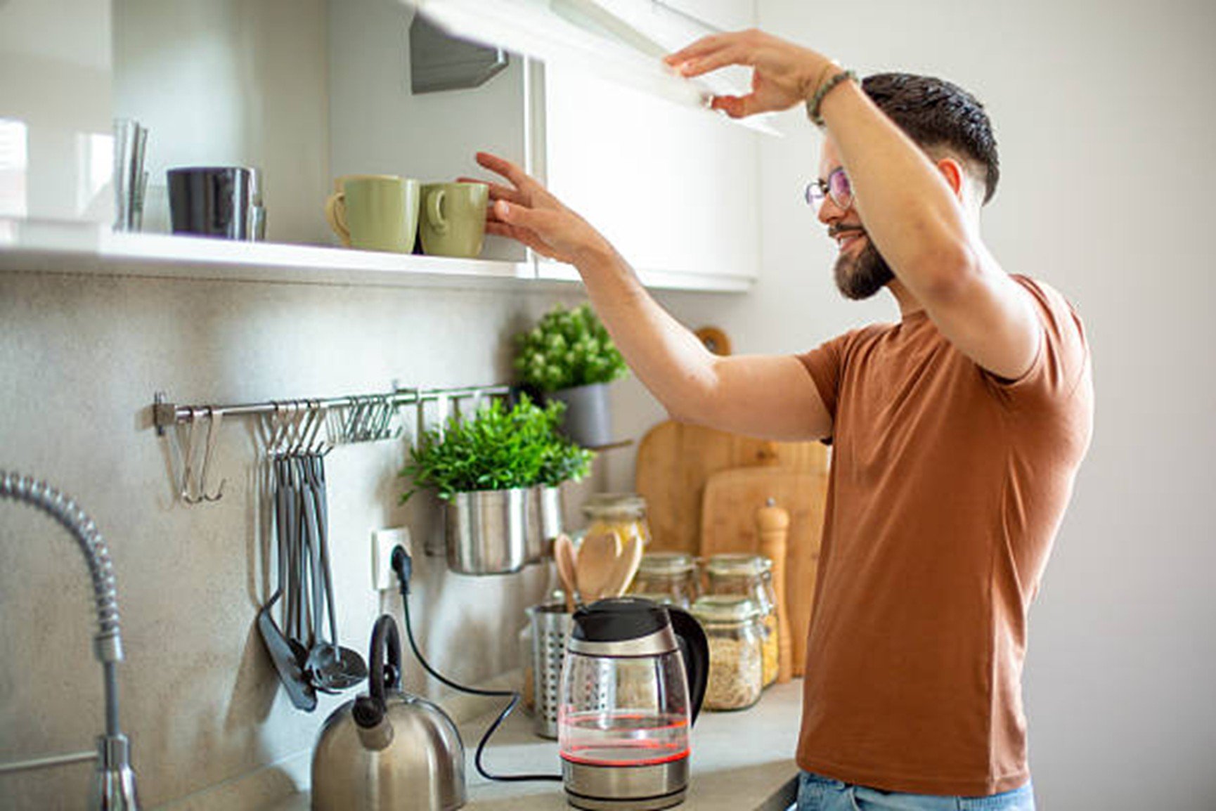 想找系統家具櫃推薦方向又怕裝潢踩雷嗎？系統家具櫃推薦重點在風格與收納配置，裝潢預算透明最重要，選對廠商才能避免延誤與返工。想讓裝潢順利完工，記得比較廠商評價、價格與售後服務。